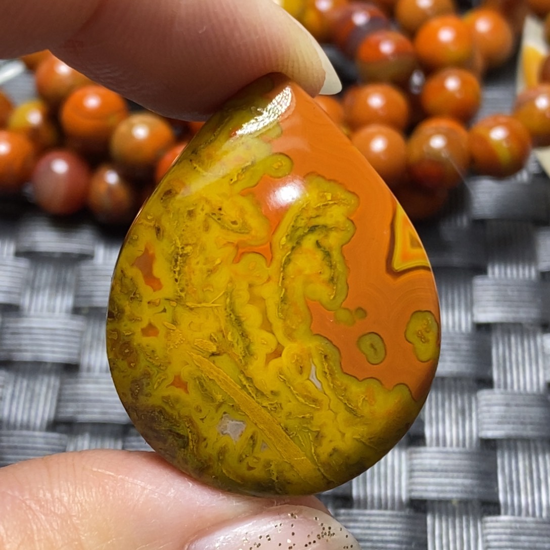 玛瑙/玉髓未镶嵌颈饰王**爷