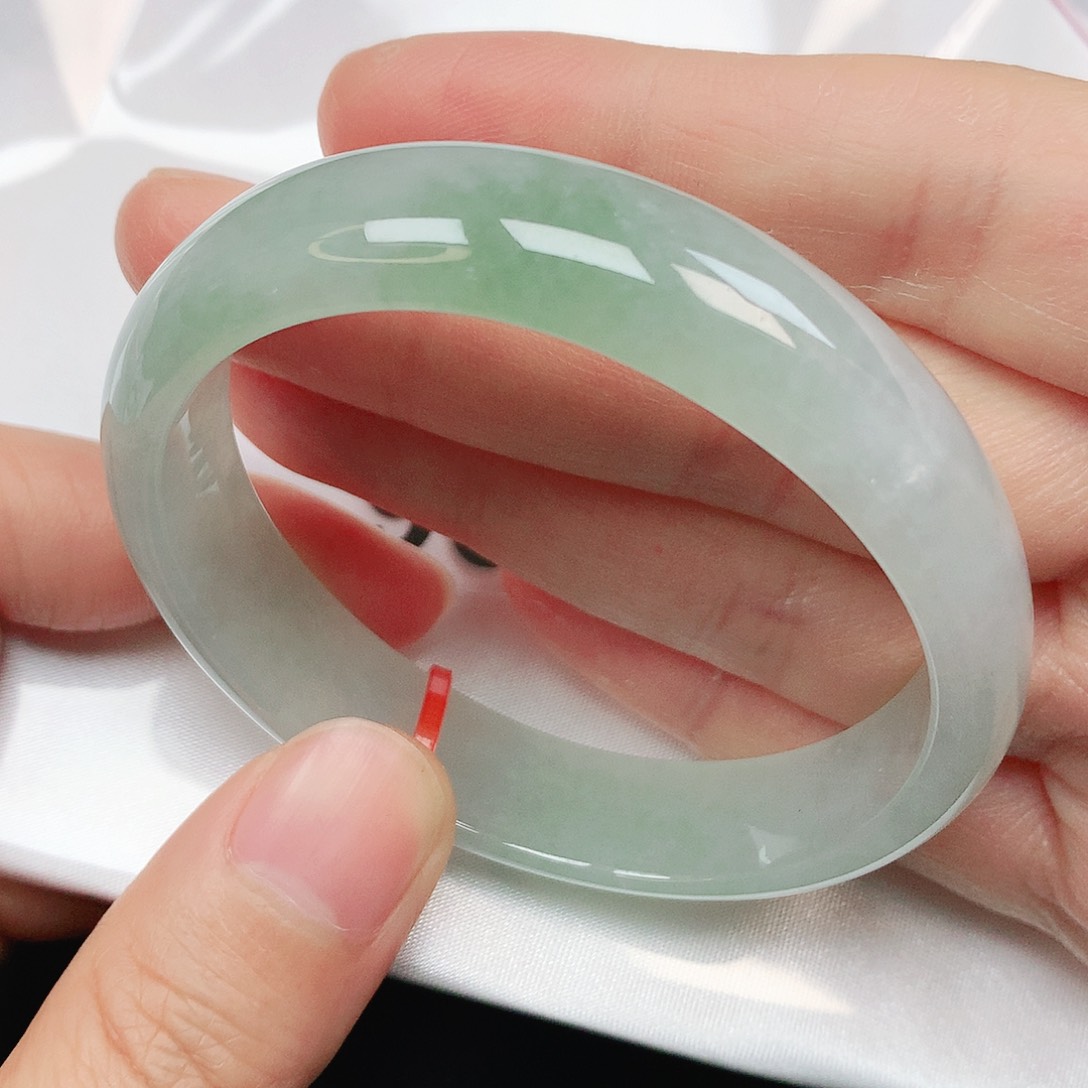 翡翠手镯未镶嵌抖音962