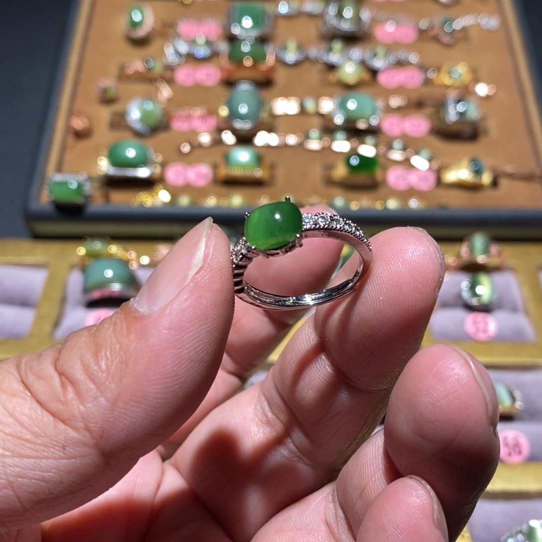 和田玉（碧玉）戒指未镶嵌