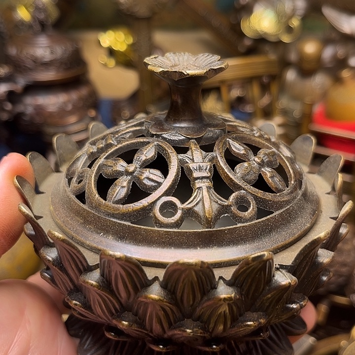 精美铜器批发档口