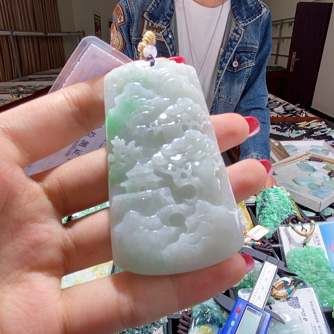 翡翠未镶嵌颈饰翡翠
