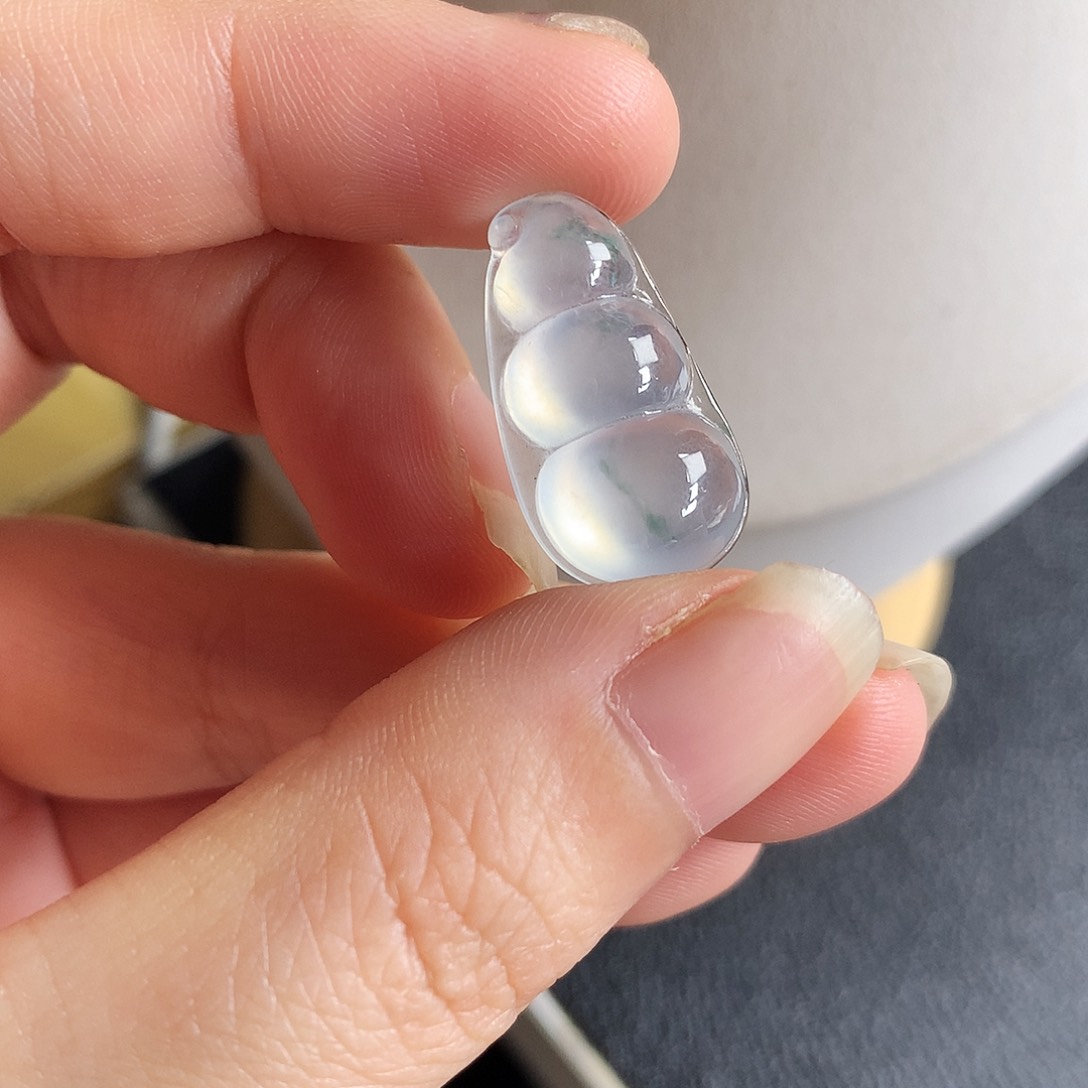 吊坠(不含链)未镶嵌翡翠豆子