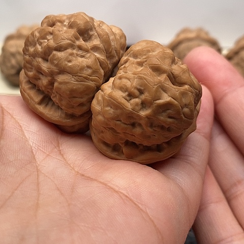 文玩核桃吊坠王**?边39左右全品