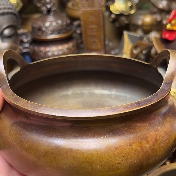 精美铜器批发档口