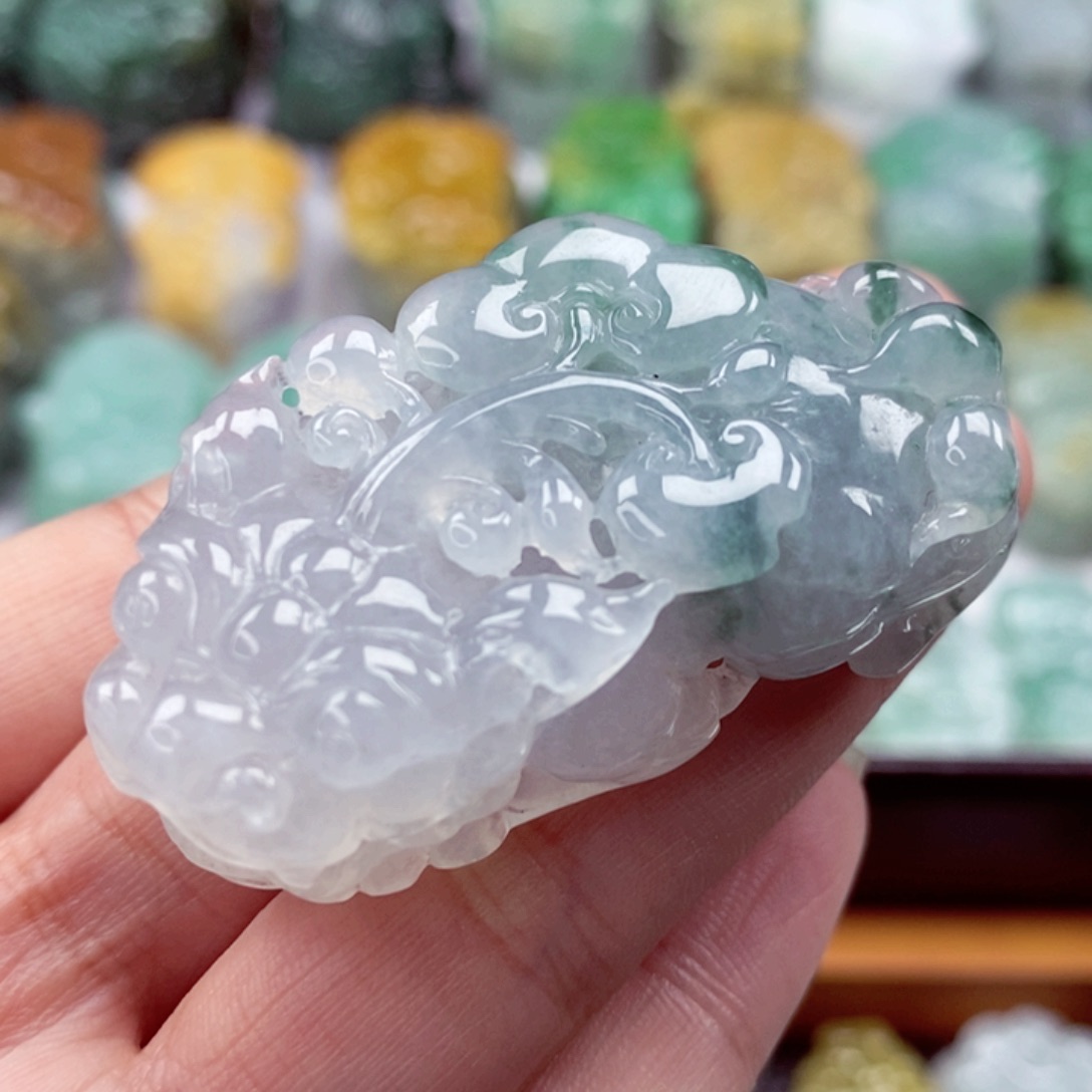 翡翠颈饰未镶嵌翡翠