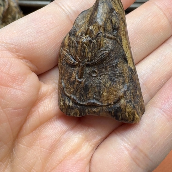 沉香吊坠馨安居沉香定制款