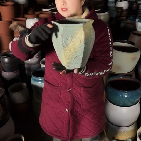 口18高24瑕疵盆子。