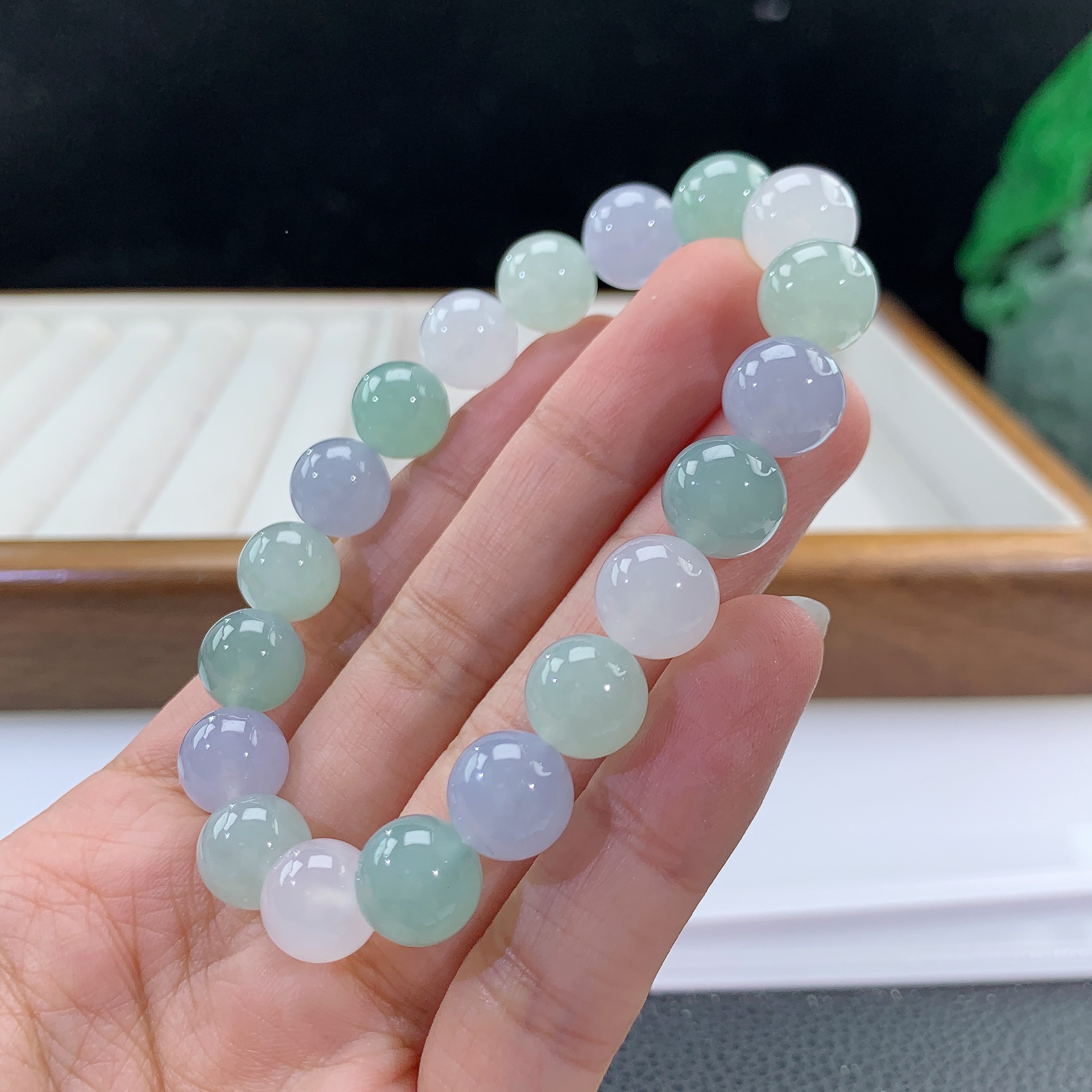4.2-18-缅甸天然翡翠A货 女款马卡龙手串尺寸:10mm 19颗粒