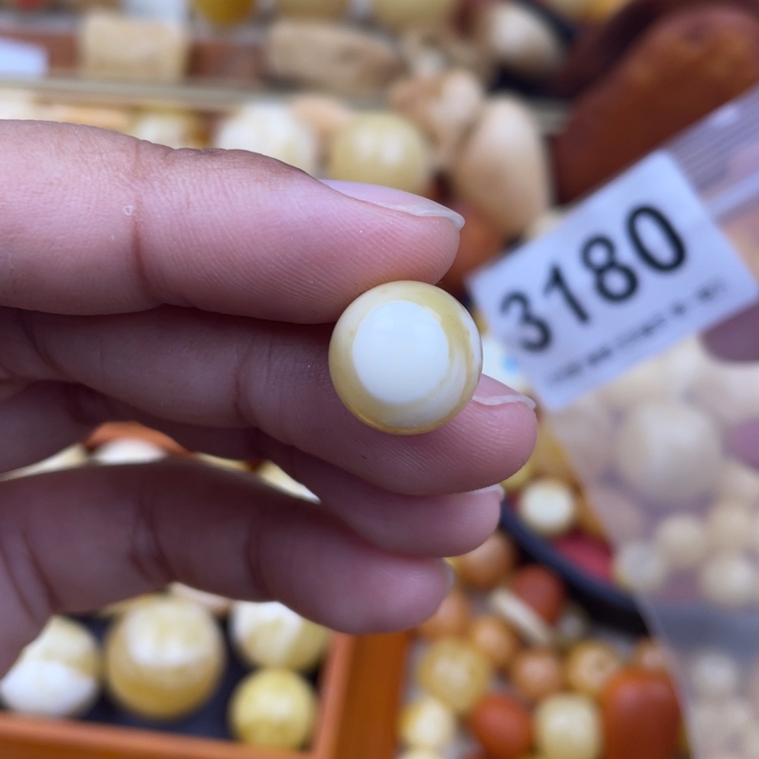 未镶嵌蜜蜡珠宝奇石粉12.8