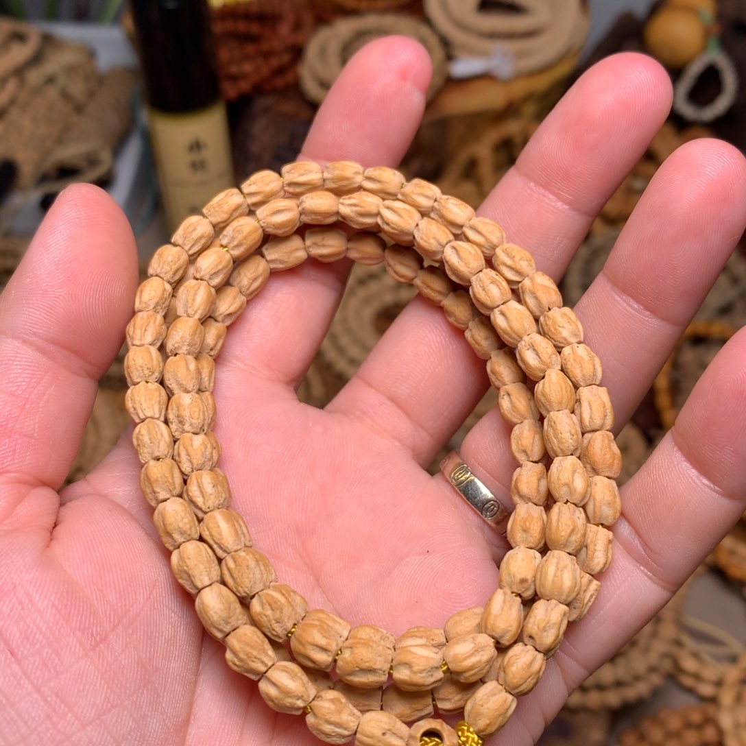 是***子柏香籽/百香籽吊坠