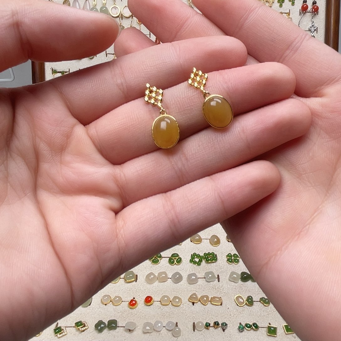 银S925镶嵌和田玉耳坠庭**云