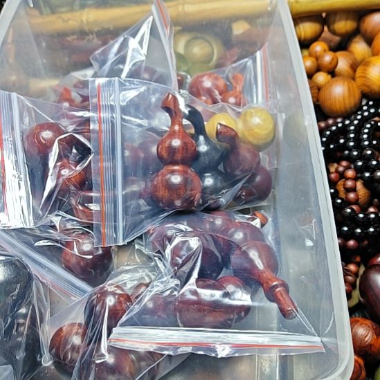 胡***1香榧木紫檀紫光檀瑕疵葫芦30个