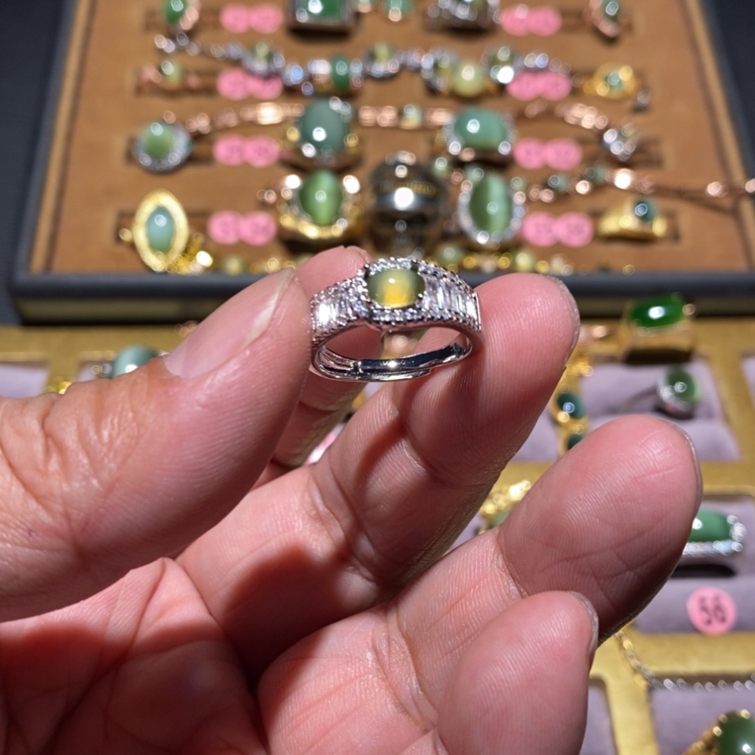 和田玉（碧玉）戒指未镶嵌