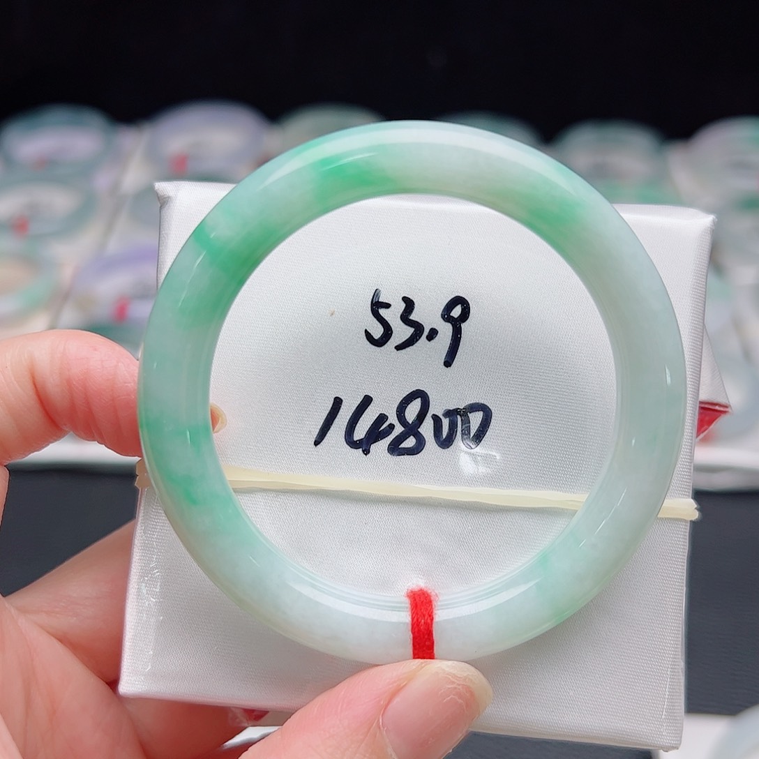 翡翠手镯（圆镯）未镶嵌