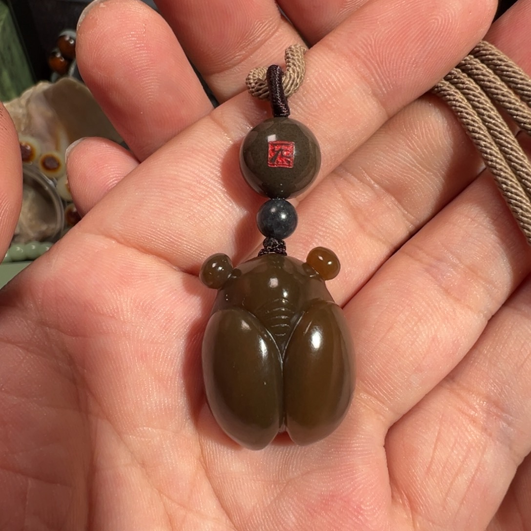 和田玉未镶嵌颈饰新疆楼兰青花糖小胖蝉玉炁堂设计款小精品