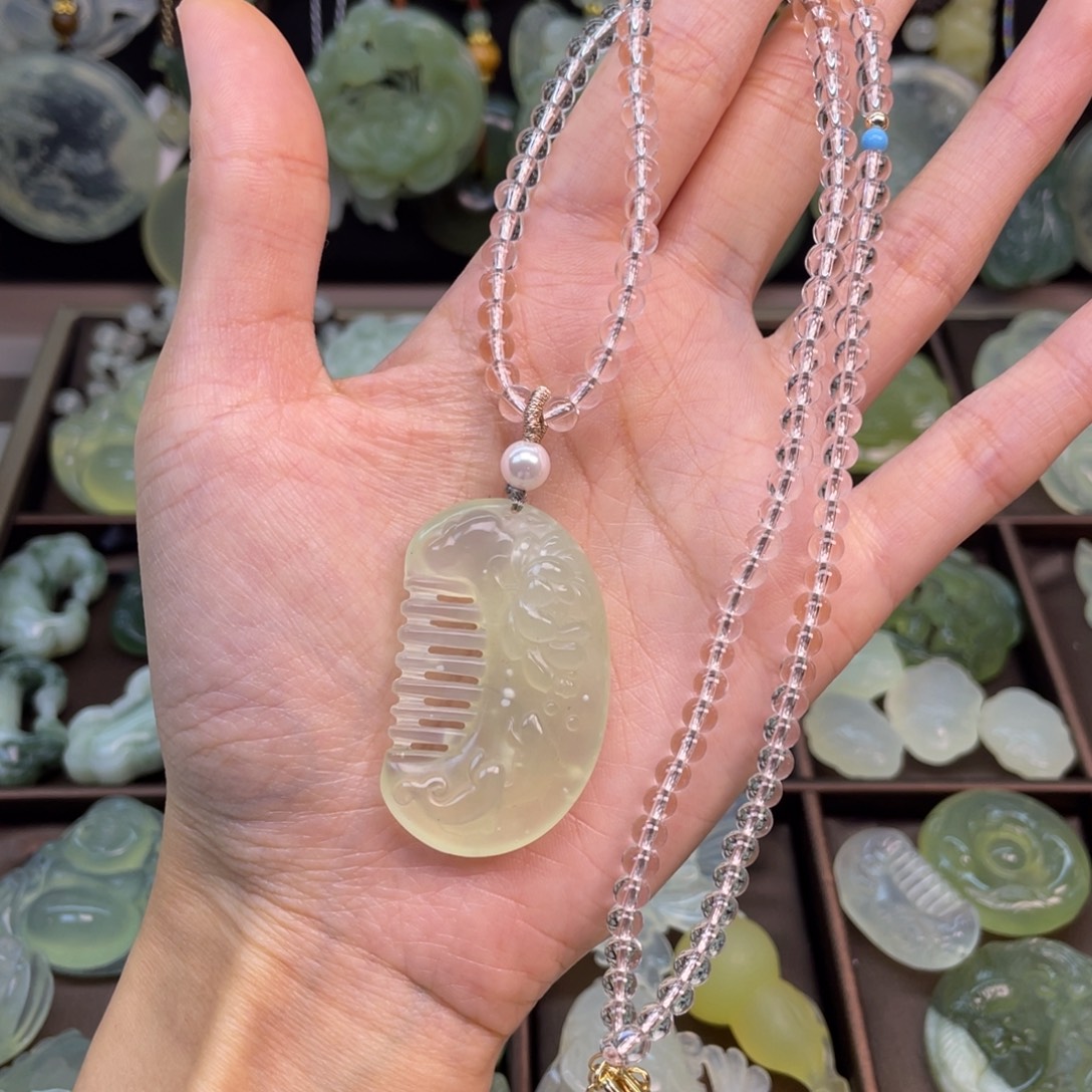 蛇纹石玉未镶嵌项链