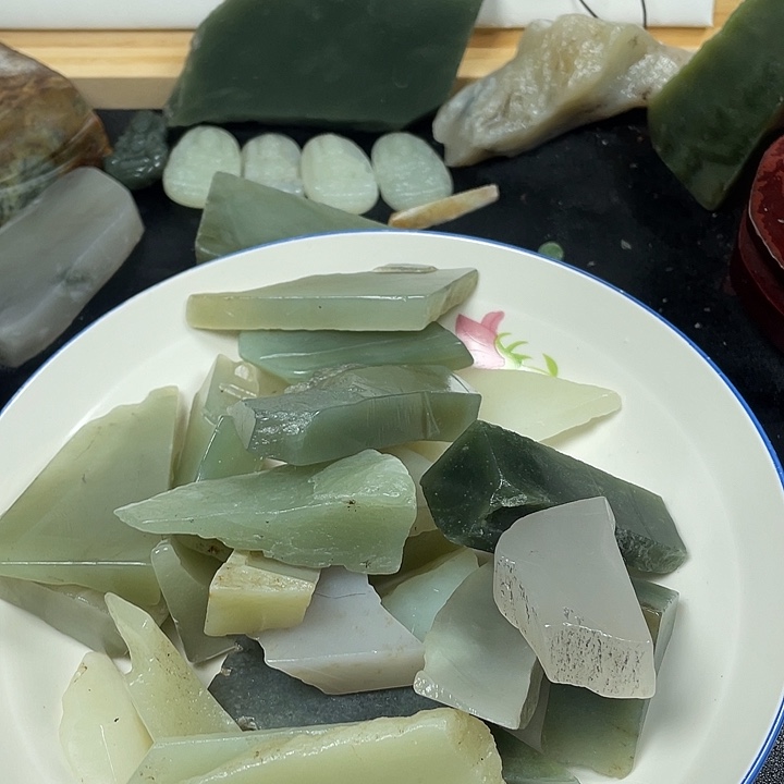 俺***孙和田玉（糖玉）未镶嵌珠宝半成品