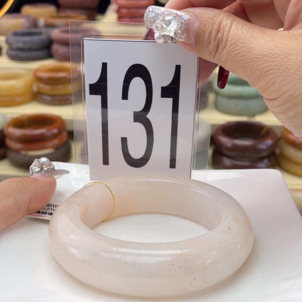 【闪购商品】石英质玉手镯未镶嵌