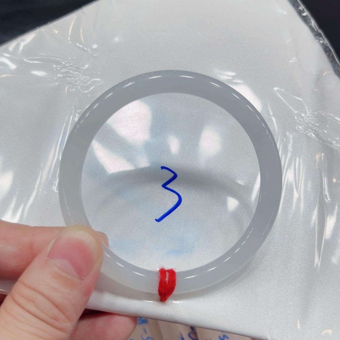 翡翠手镯未镶嵌53.7圆