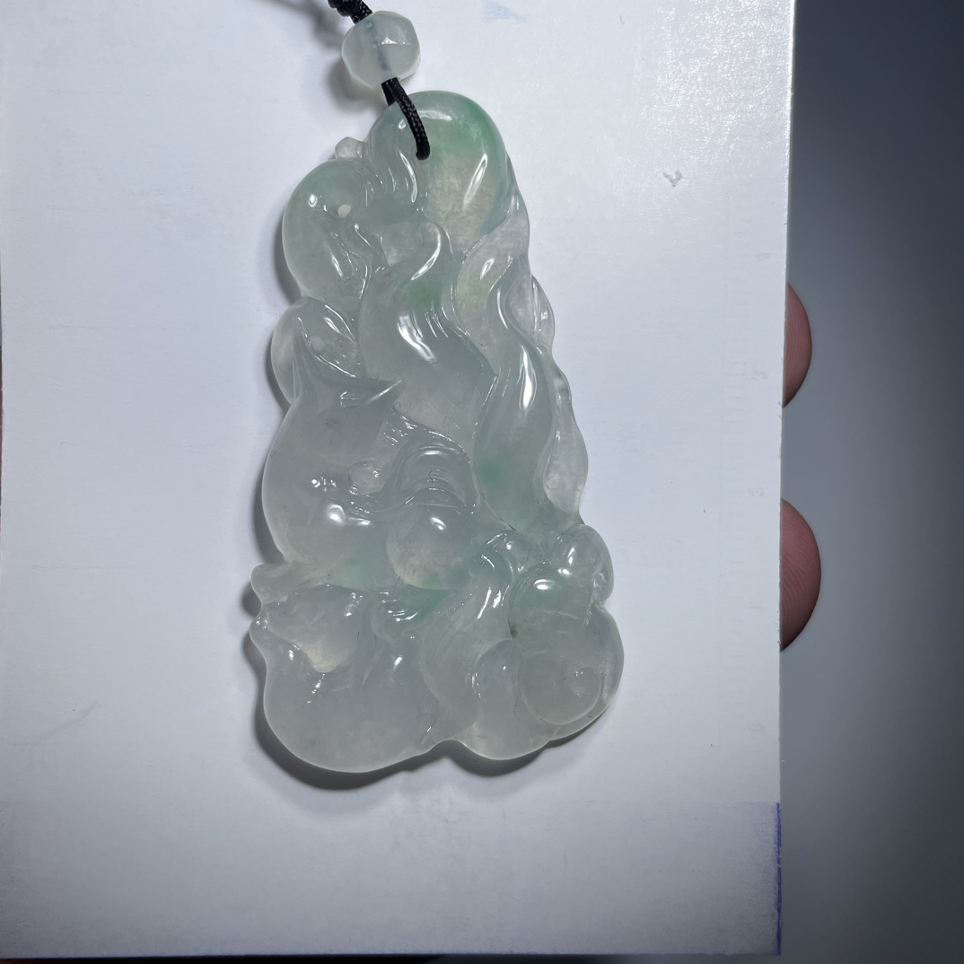 高品质翡翠手把件，质地温润细腻
