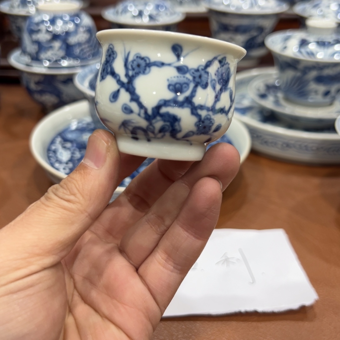 福利手绘青花松竹梅主人杯