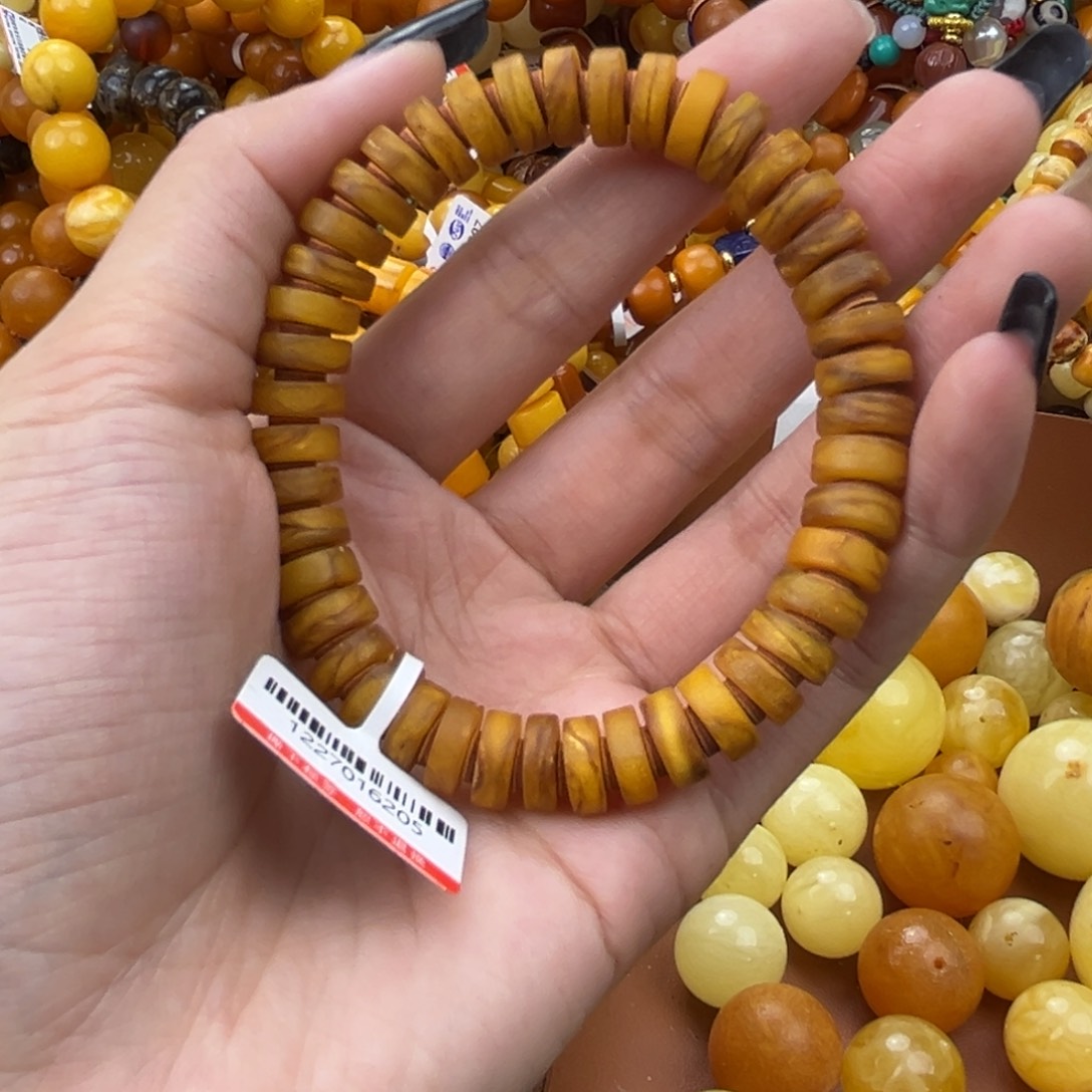 琥珀珠宝奇石未镶嵌