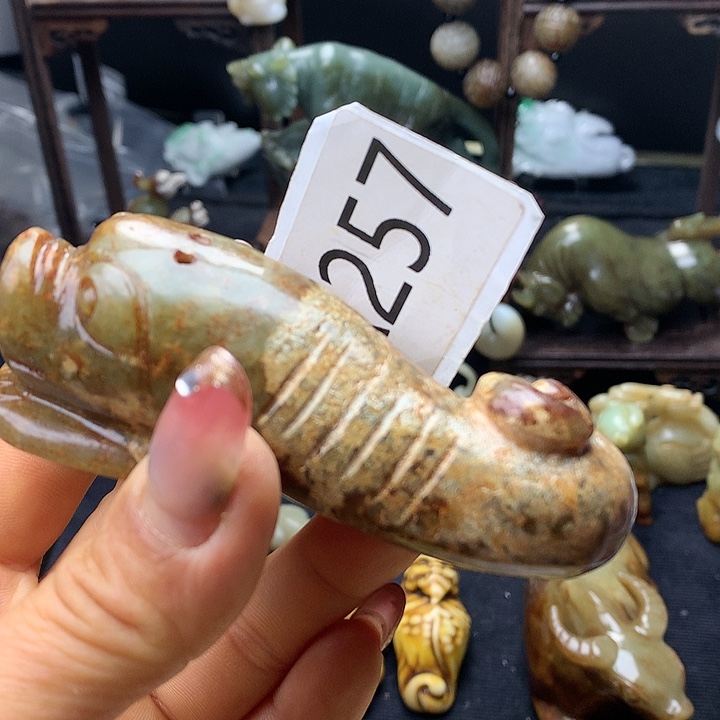 和田玉未镶嵌车挂