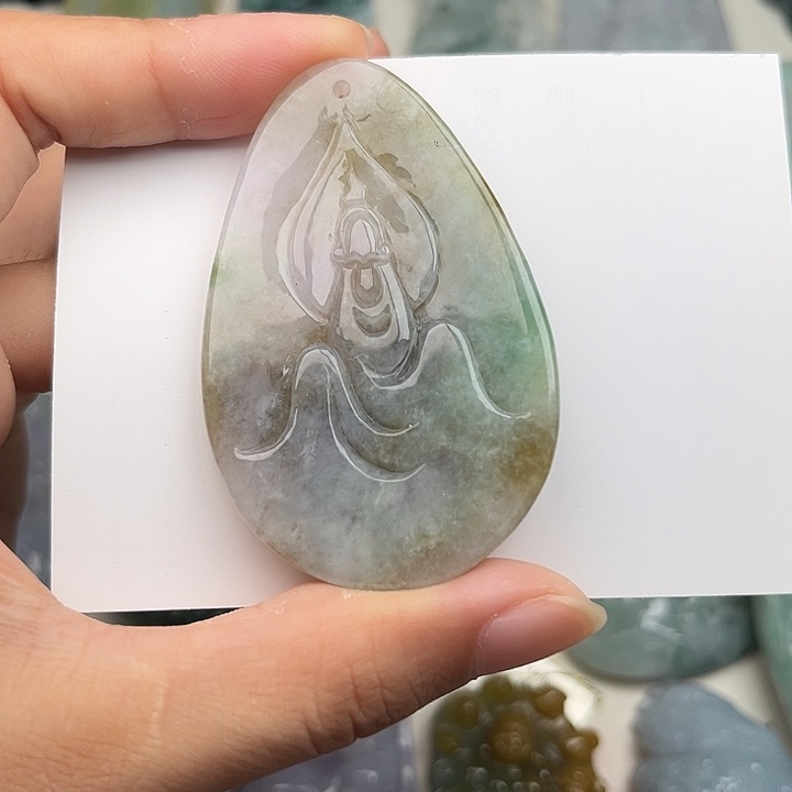 翡翠未镶嵌颈饰挂件