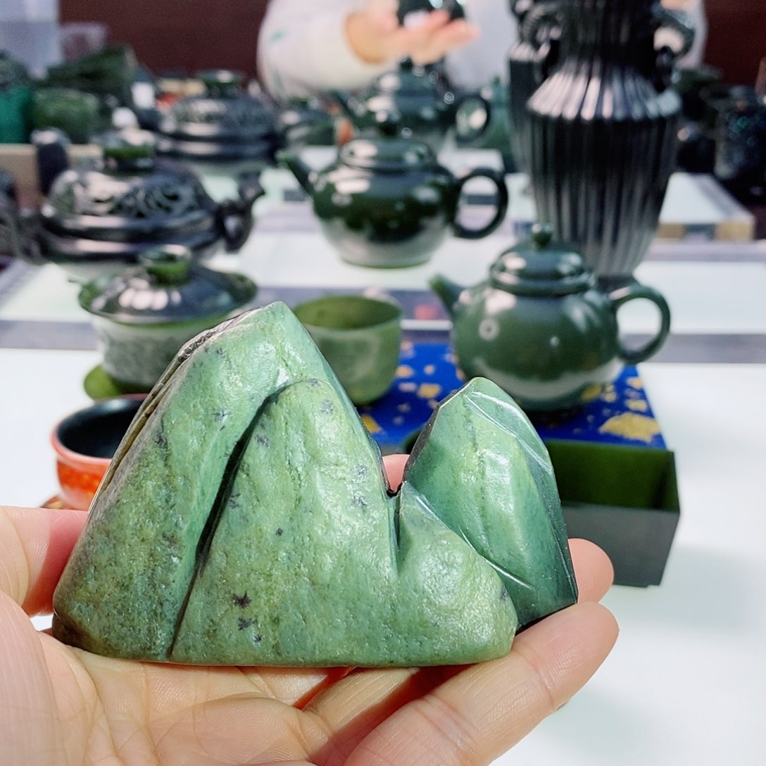 和田玉（青玉）摆件未镶嵌