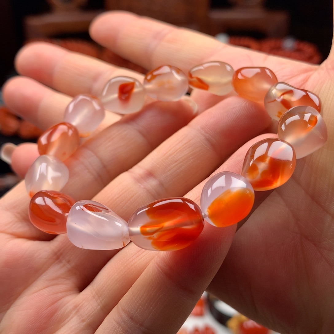 南红玛瑙手串未镶嵌