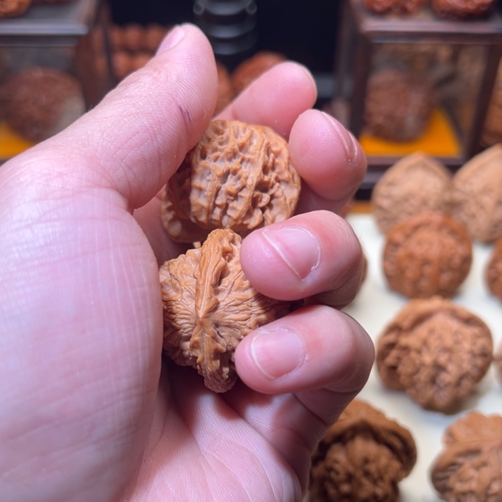 腿***飘吊坠桃核哈哈哈哈哈哈