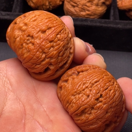 文玩核桃把件秦岭山脉核桃