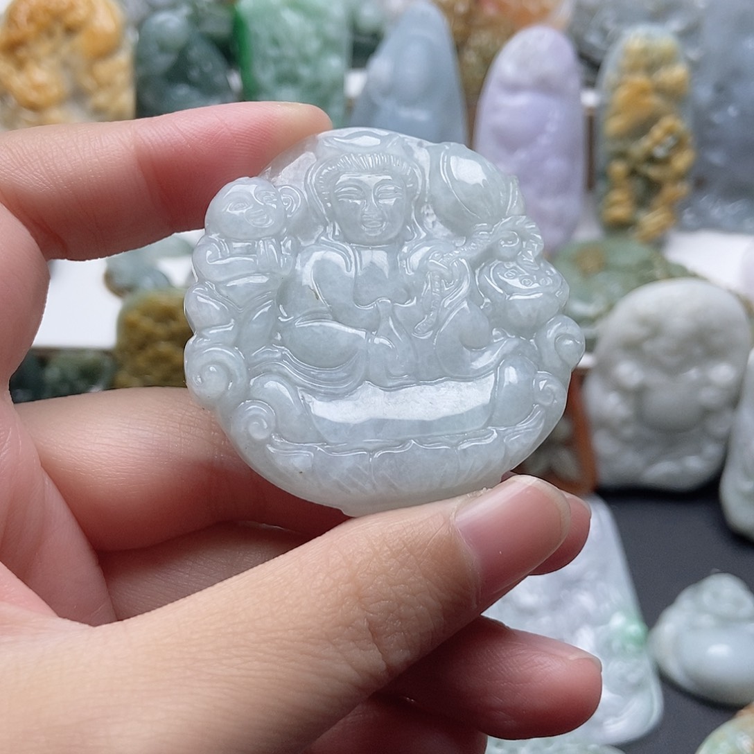 翡翠未镶嵌颈饰翡翠