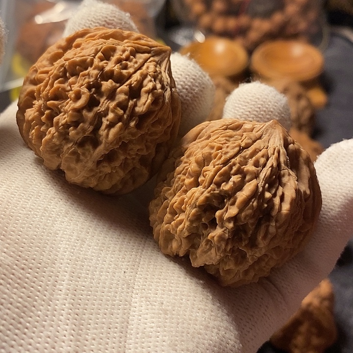 把件文玩核桃星星鹰嘴40