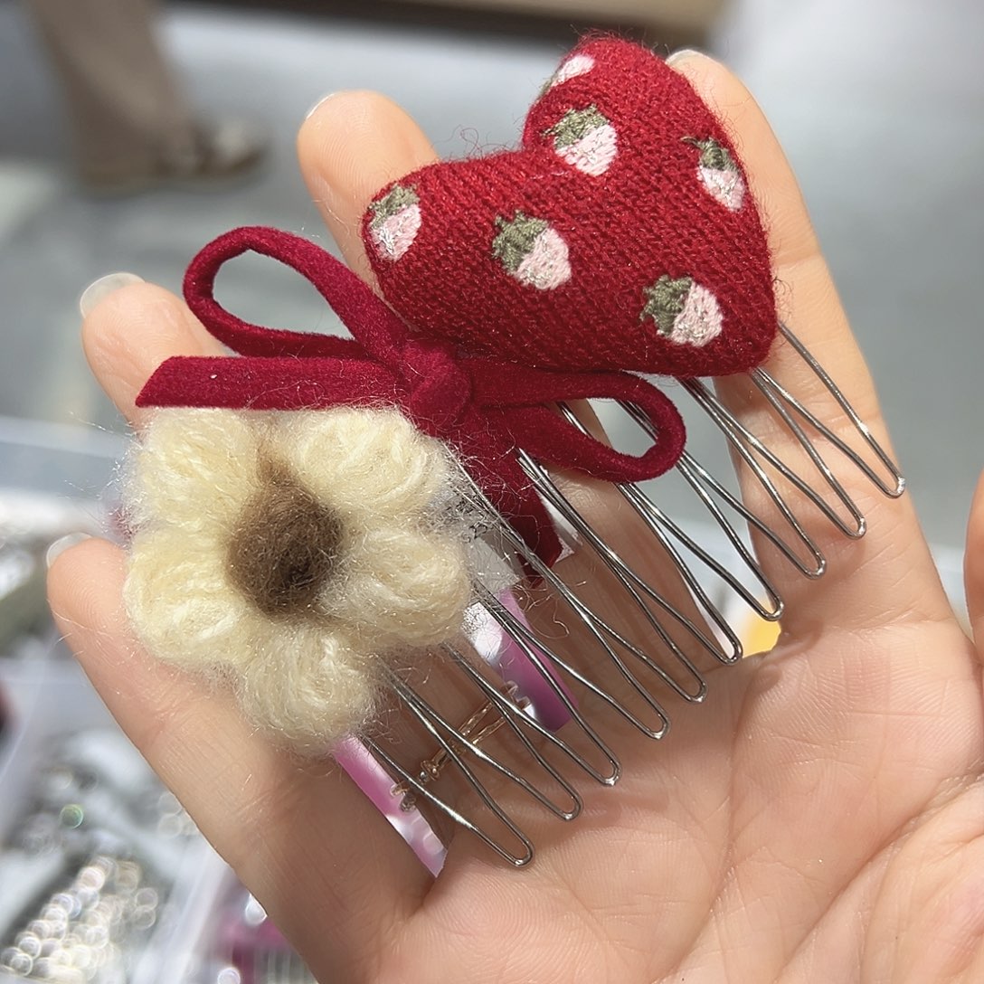 非金属泡菜爱心小花插梳