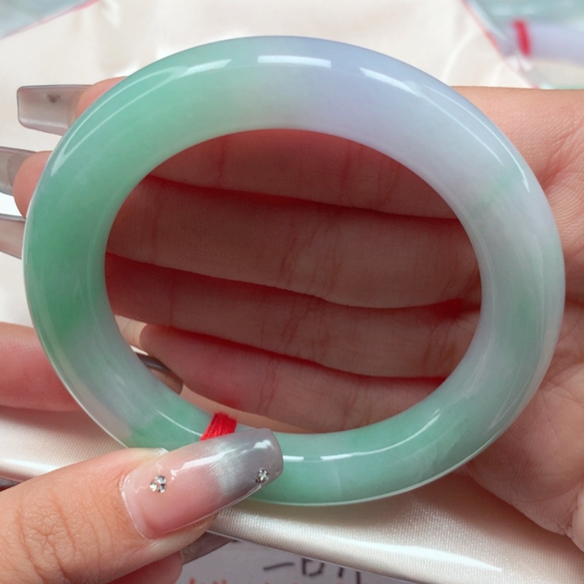 【闪购商品】翡翠手镯未镶嵌54圈