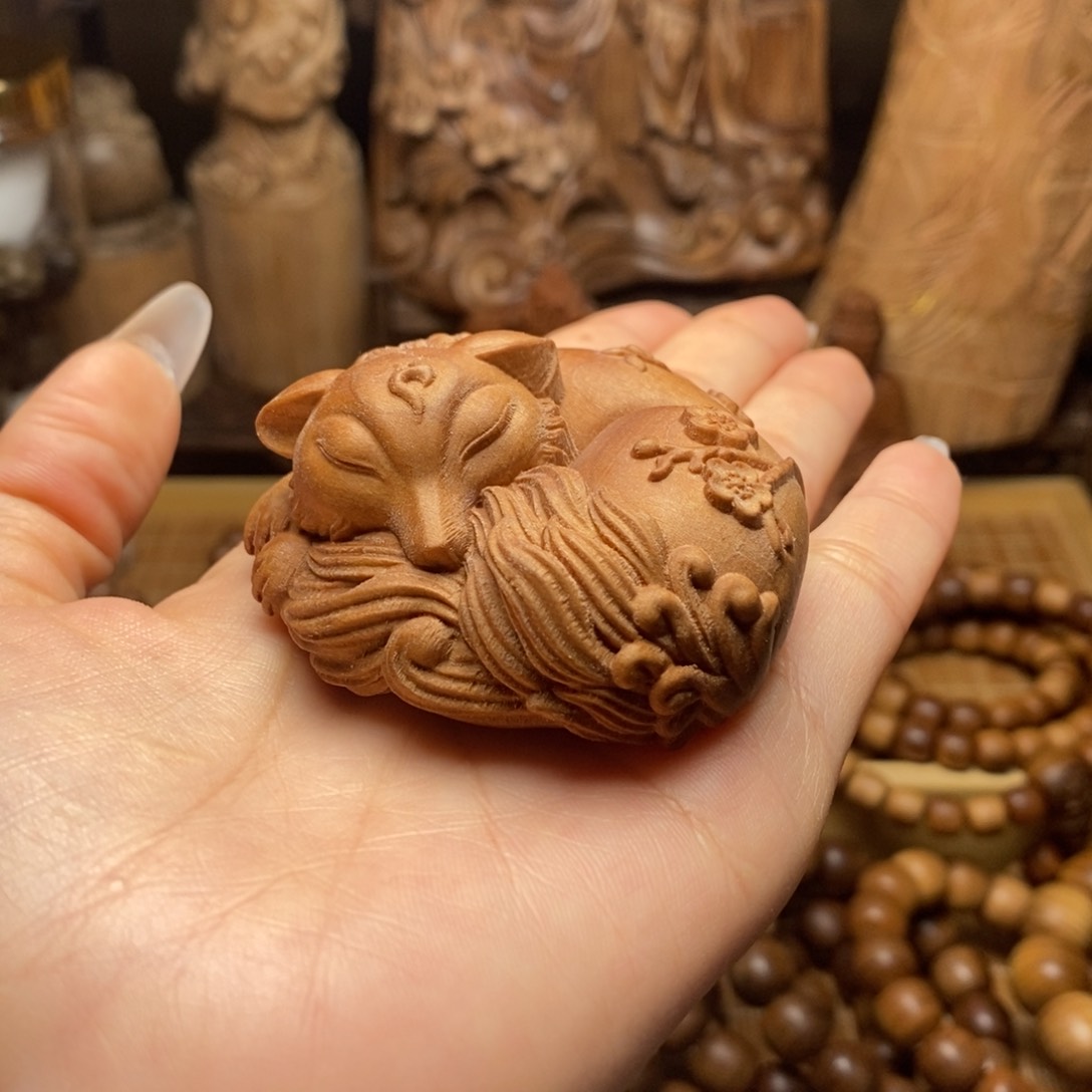 檀香木把件微瑕摆件