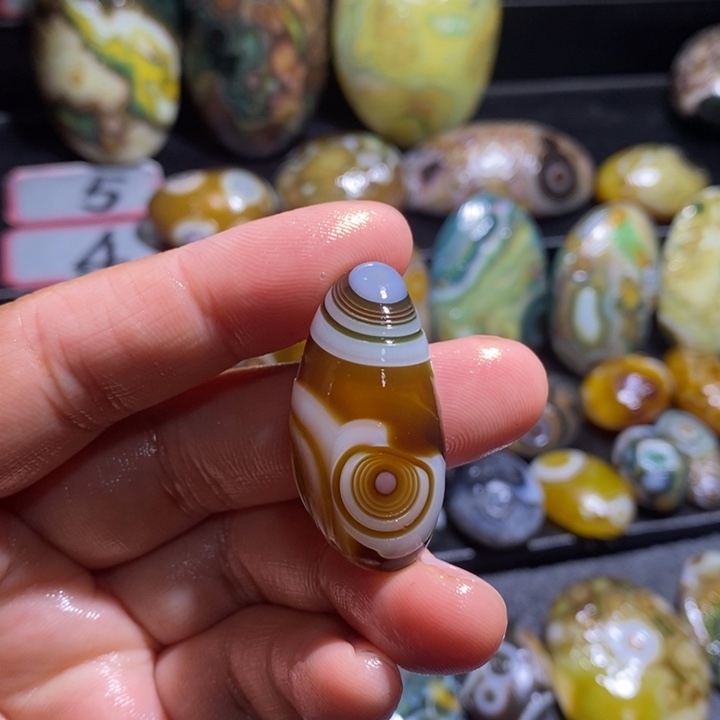 玛瑙/玉髓未镶嵌珠宝奇石13