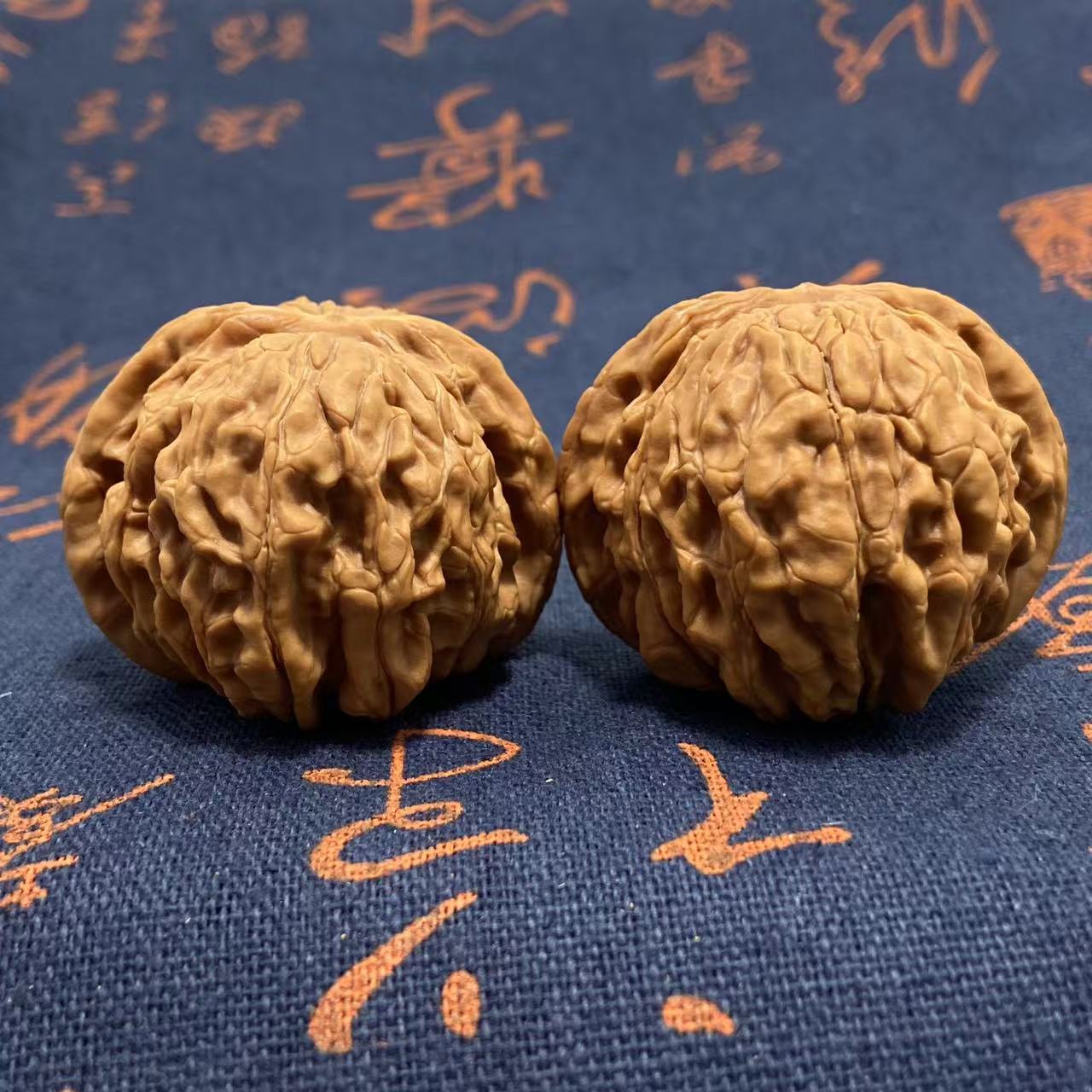 D163华坤龙文玩核桃