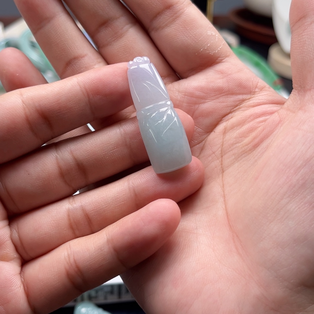 翡翠未镶嵌颈饰天然翡翠A货