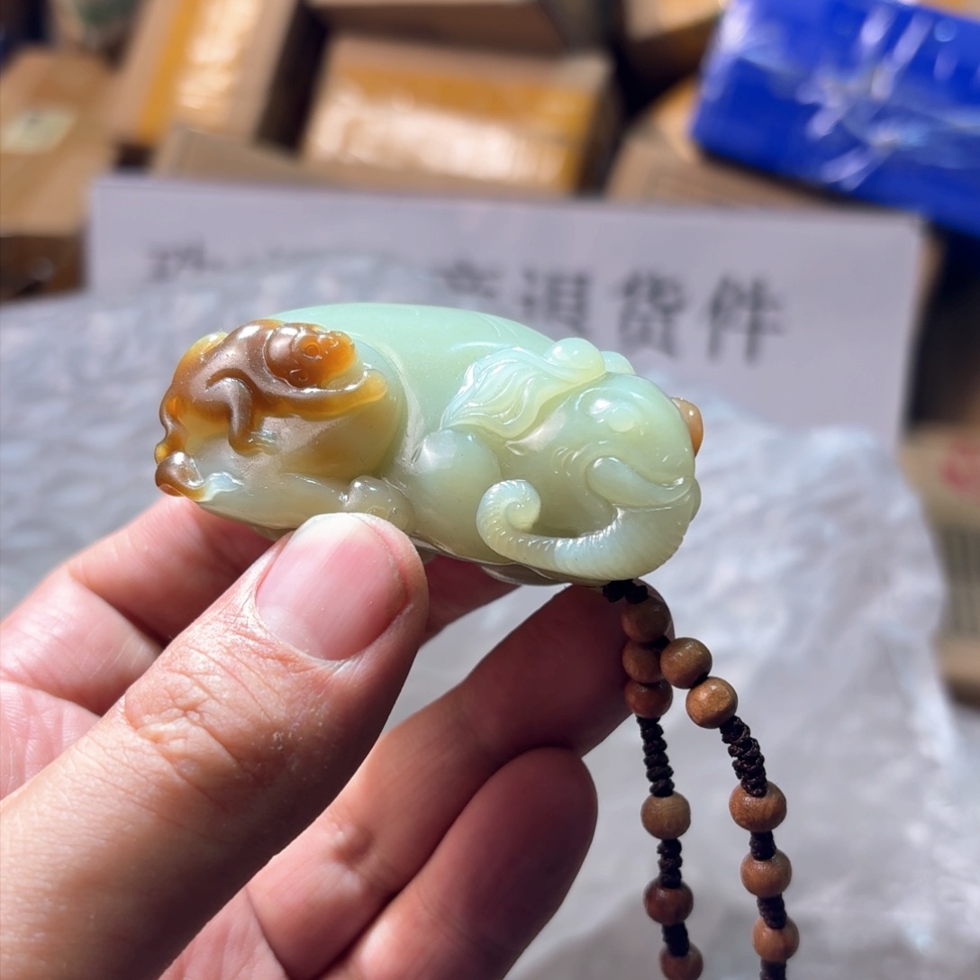和田玉颈饰未镶嵌