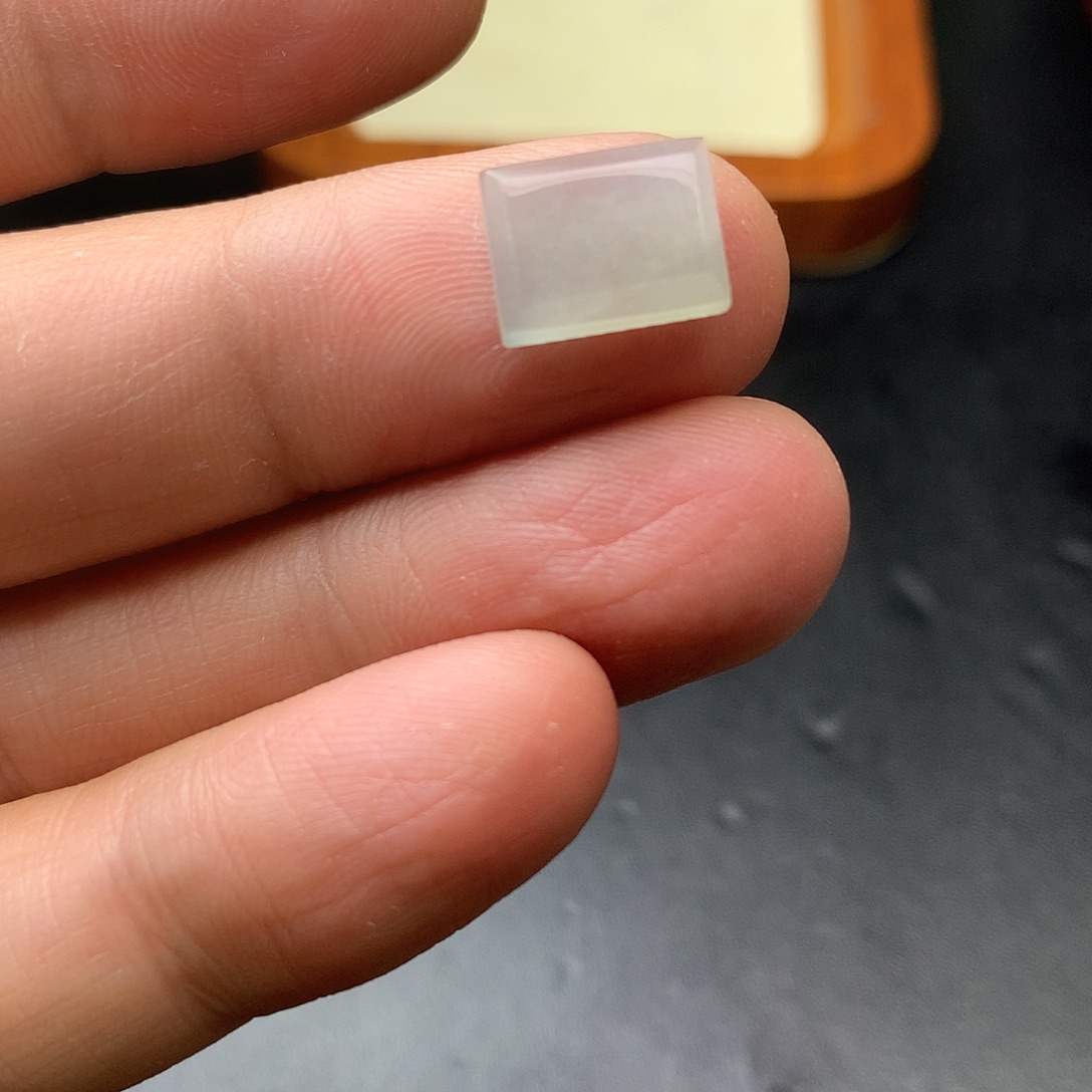 翡翠未镶嵌颈饰翡翠首饰和翡翠珠宝