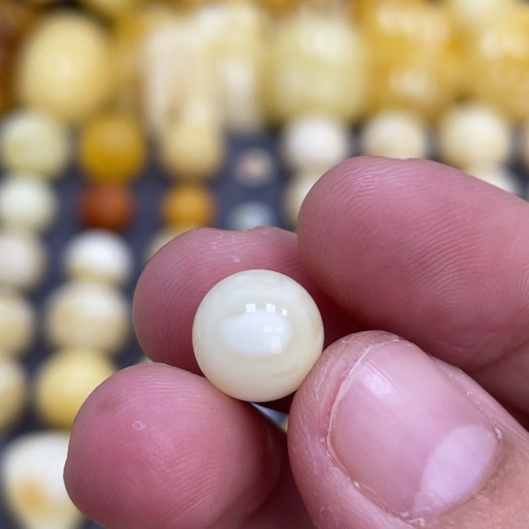 琥珀未镶嵌裸石10mm