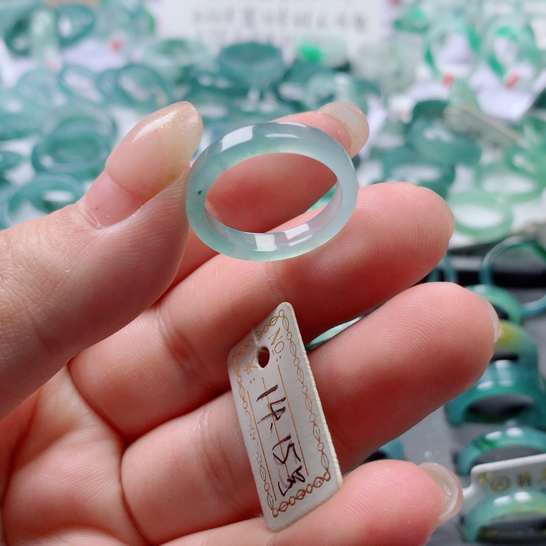 翡翠戒指未镶嵌戒指