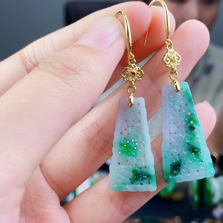 翡翠耳饰未镶嵌饰品