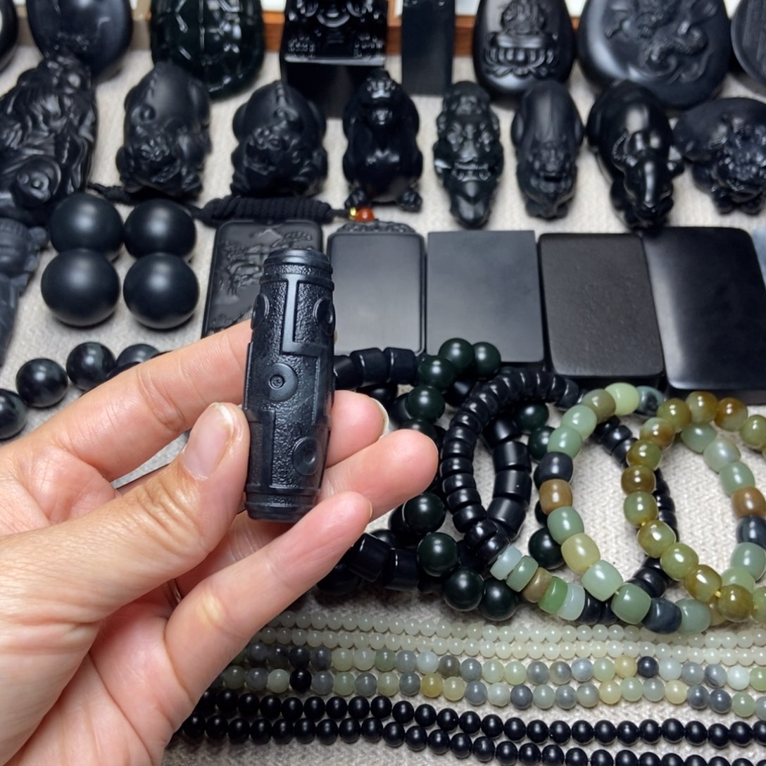 和田玉颈饰未镶嵌