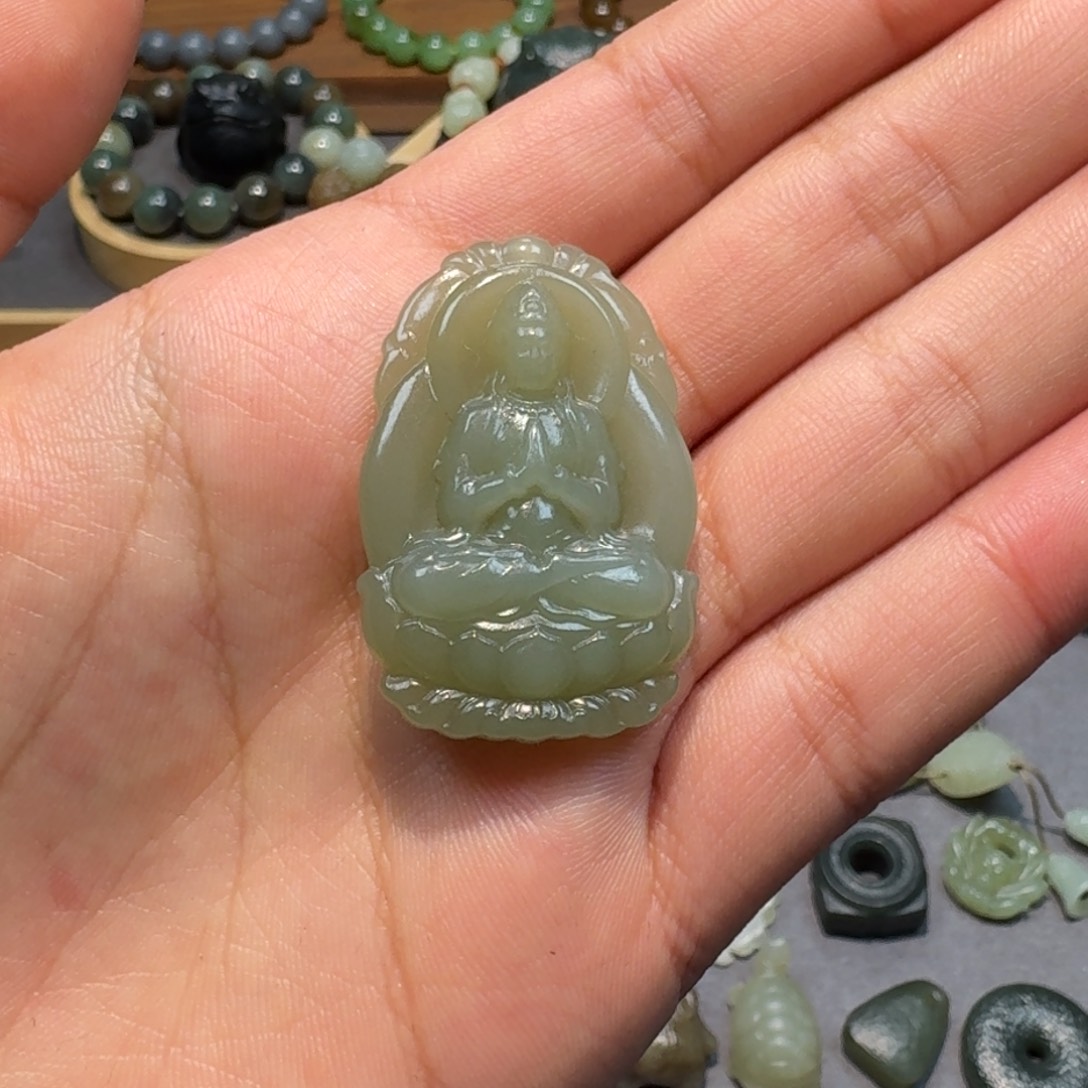 和田玉颈饰未镶嵌