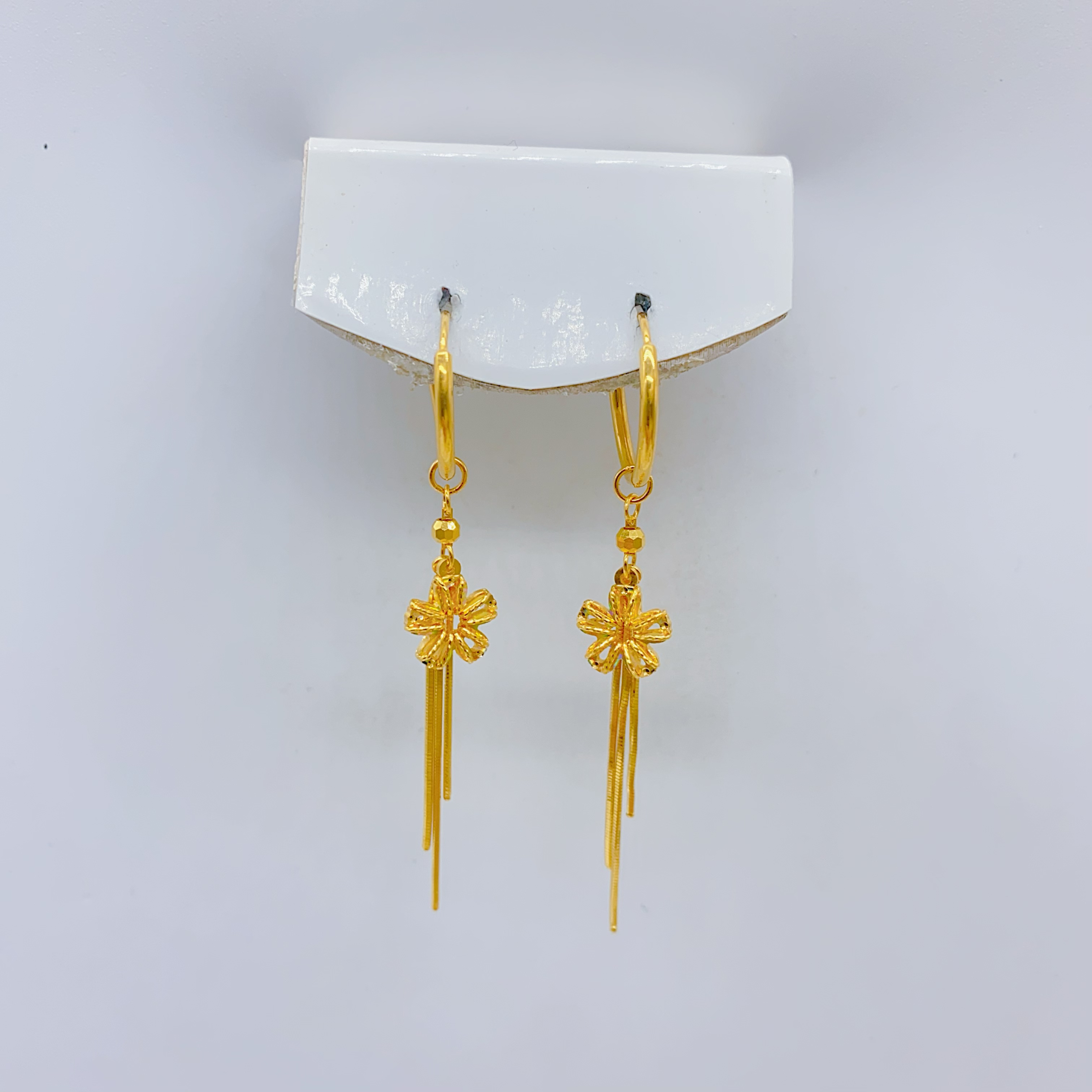 足金 5G工艺时尚花朵耳圈 3.60克