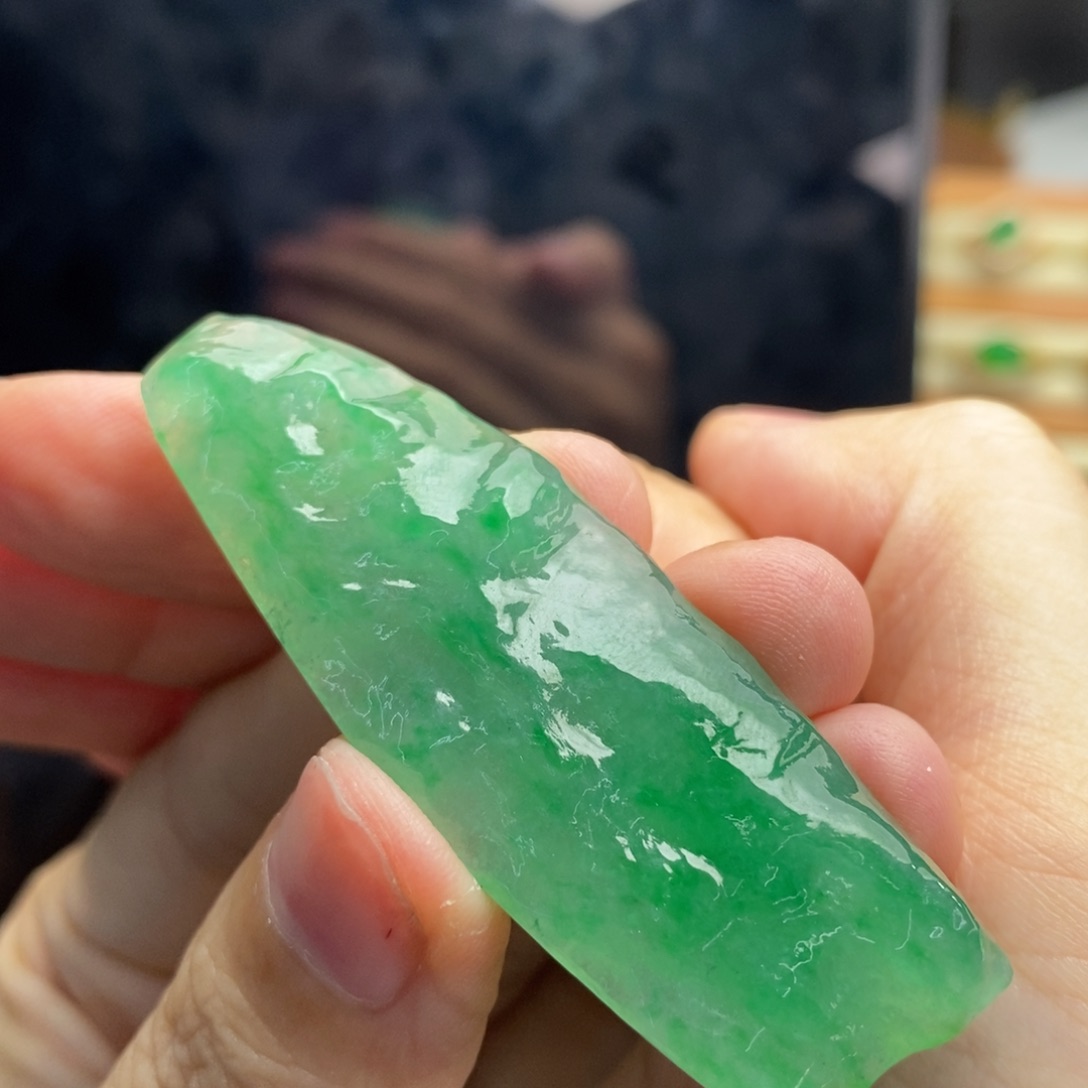 定制翡翠未镶嵌阳绿色色花万象随形