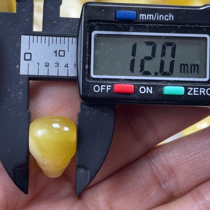 蜜蜡未镶嵌裸石8杂